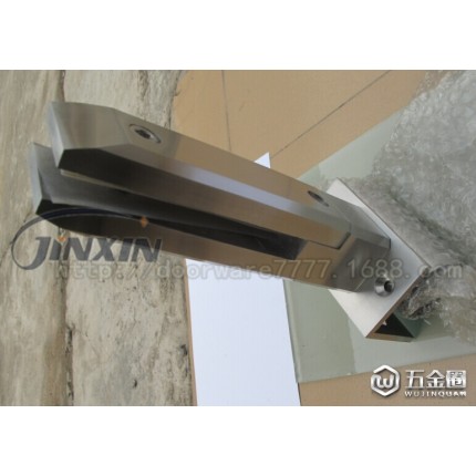 廠家供應(yīng)出口JINXIN不銹鋼立柱 建筑工程欄桿短立柱 優(yōu)質(zhì)原材料五金配件 動(dòng)物園無(wú)遮擋觀光安全護(hù)欄 定制歐洲出口護(hù)欄