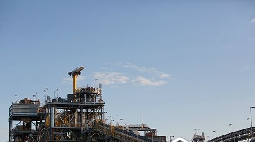 中國企業(yè)與力拓合作全球探礦 海外在建項(xiàng)目275個