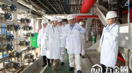 35萬噸級“海上巨無霸”起航 系我國首次自主集成