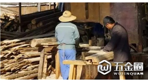 進(jìn)退兩難！木材加工廠既開不起工也不敢停工？